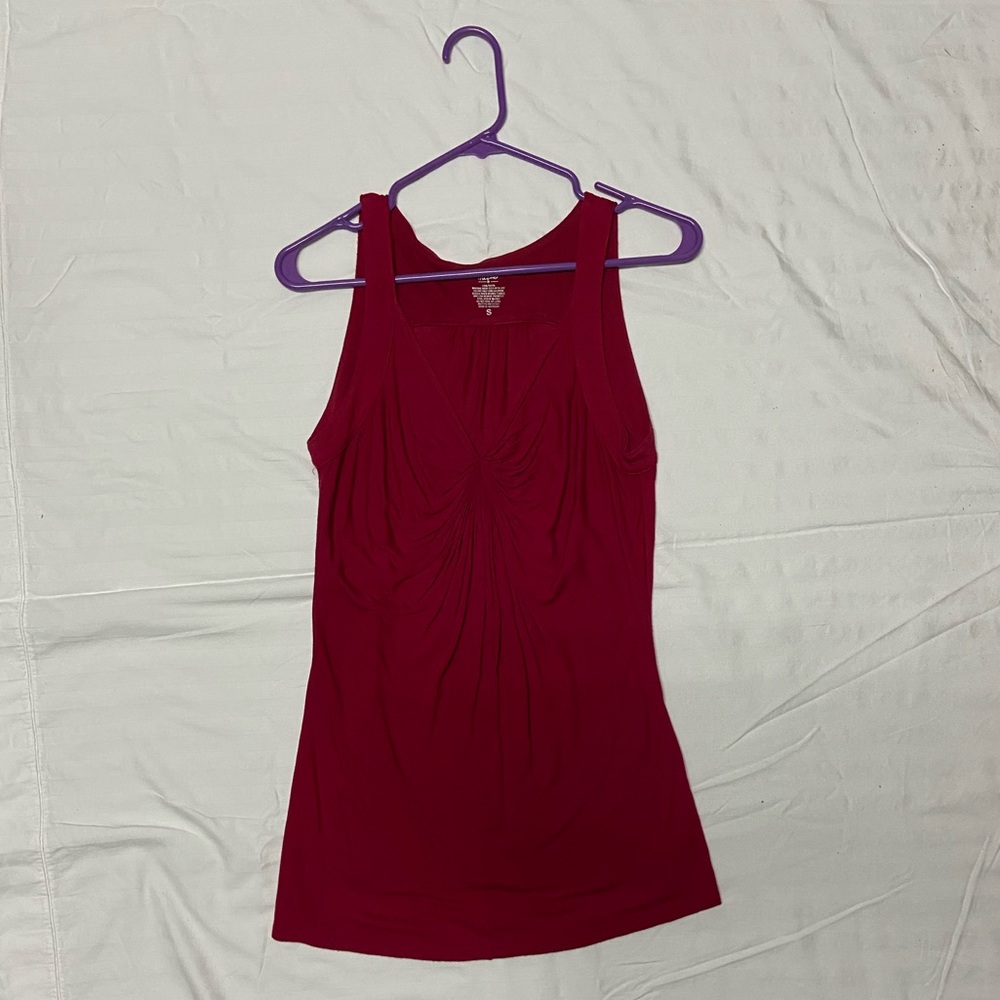red tank top